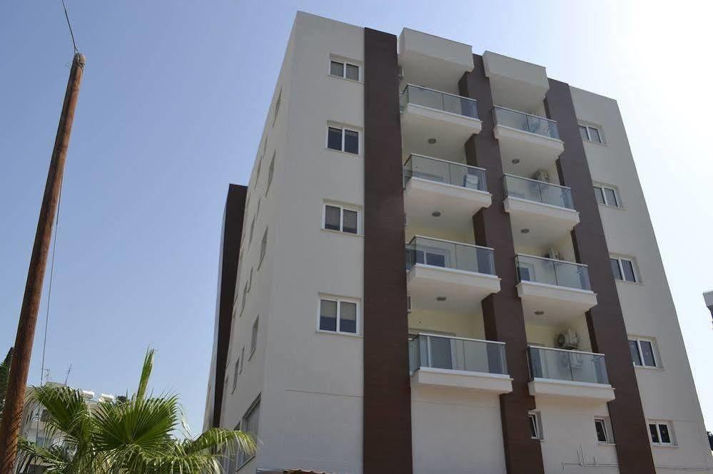 Takelena Apartments Limisso Esterno foto